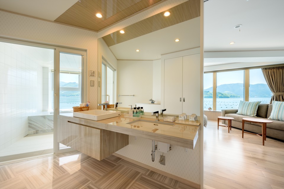 海鮮料理が自慢の宿 南三陸 石巻 気仙沼 海に面したお部屋 眺望露天風呂 女川温泉華夕美 オーシャンビューバリアフリー特別室